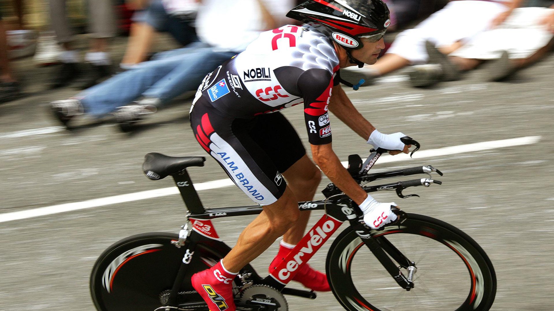 在线体育博彩-当国安破荒遇见多特高歌，足球世界里最动人的两种声音，国安破荒遇多特高歌，足球世界最动人的交响